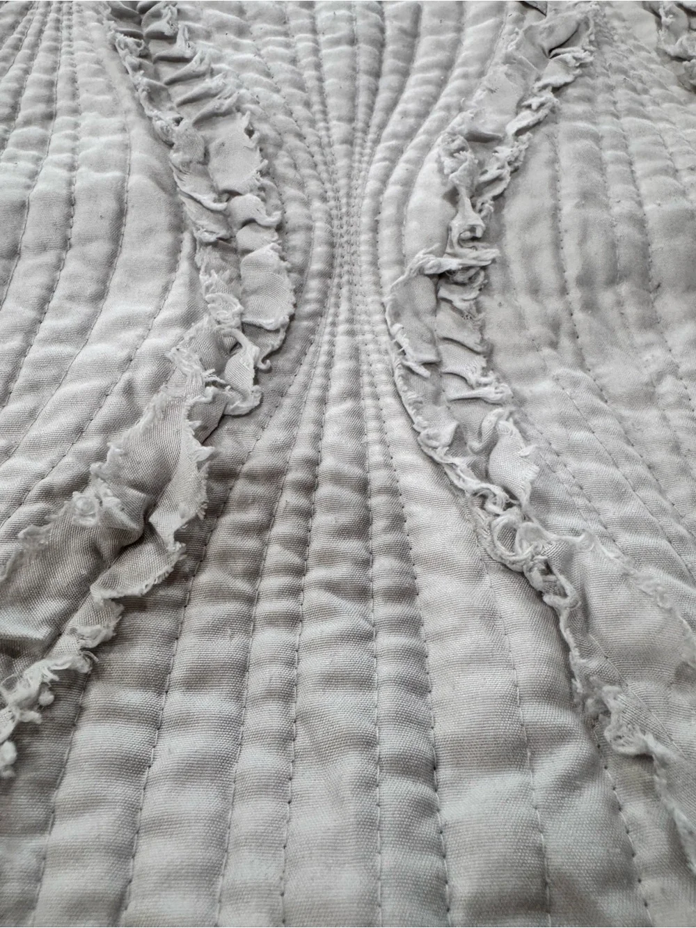 Daisy Fuentes Full Queen Comforter Light Gray Shabby Chic Ruffle Cottagecore